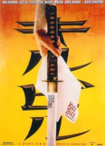 Affiche de « KILL BILL » avec un sabre japonais et une femme en robe blanche.