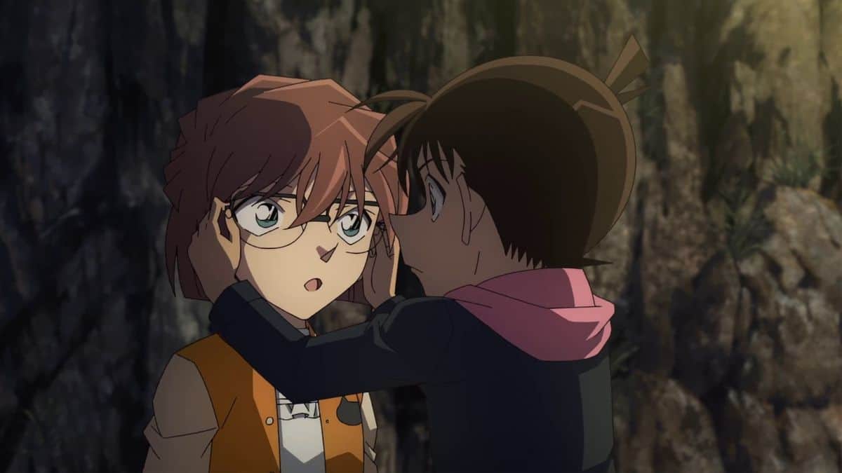 Deux personnages animés se font face dans une grotte, l’un tenant le visage de l’autre.