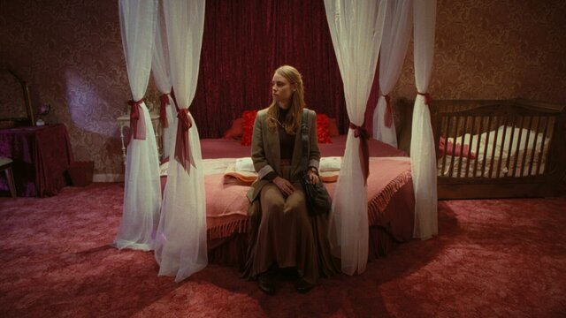 I LIVE HERE NOW (2025) – Critique